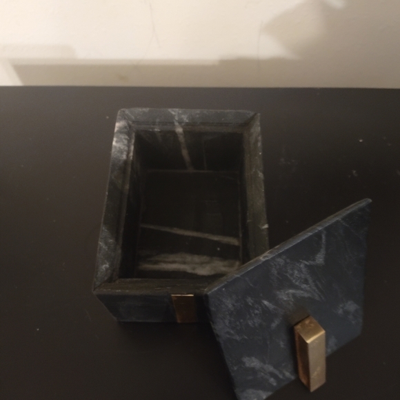 Back Marble Box With Gold Handle - Picture 2 of 3